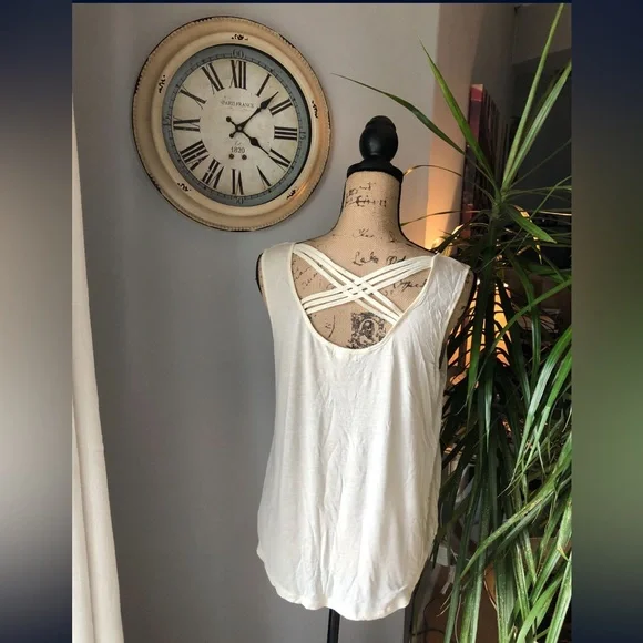 NWOT Edge Tank Top Shirt - Picture 2 of 2